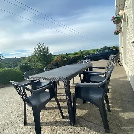 Cheerful 3 Bedroom House With Fantastic Views