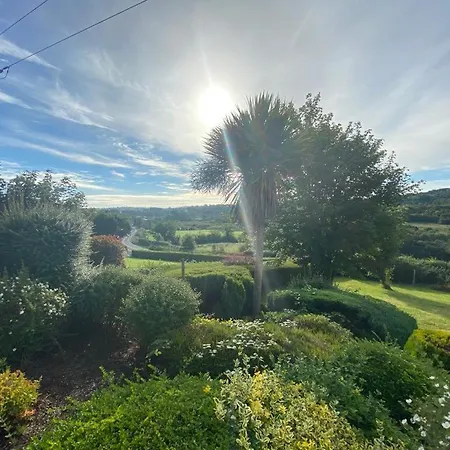 Cheerful 3 Bedroom House With Fantastic Views Feriehus *